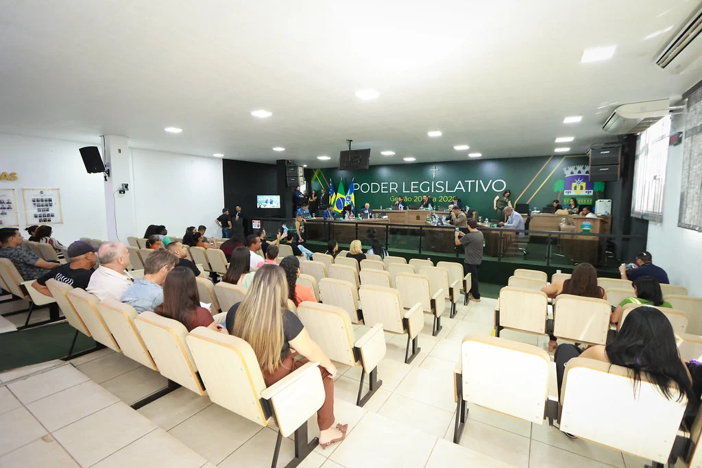 Câmara aprova projeto de prevenção à hipertensão e debate ações para saúde, infraestrutura e segurança viária